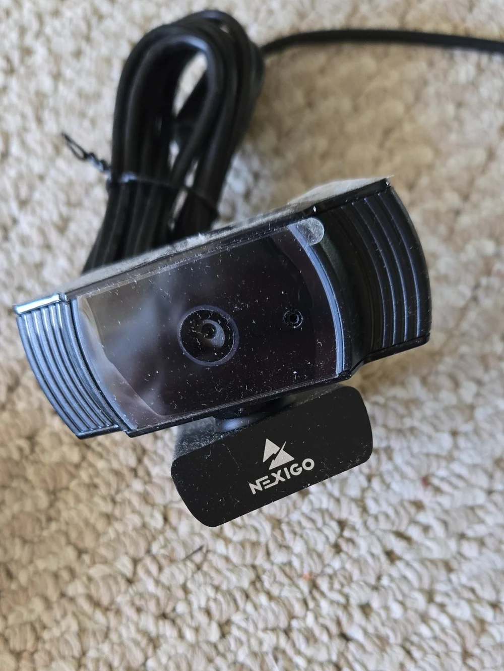 Black USB Webcam — Plug-and-Play HD Video for Meetings